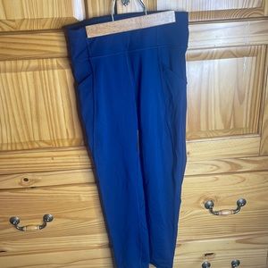 Lululemon 21” size 6 leggings